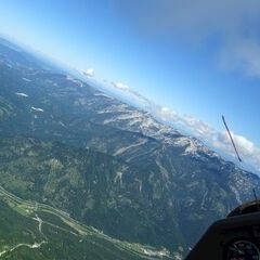 Flugwegposition um 09:09:12: Aufgenommen in der Nähe von Gemeinde Ebensee, 4802 Ebensee, Österreich in 2121 Meter